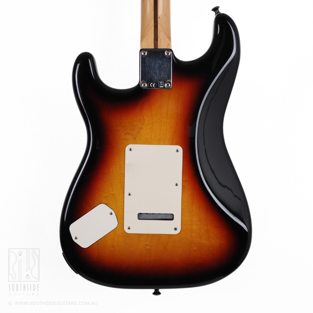2010 Fender Stratocaster with Roland GK-2 'Roland-Ready' Pickup Electric Guitar in Sunburst