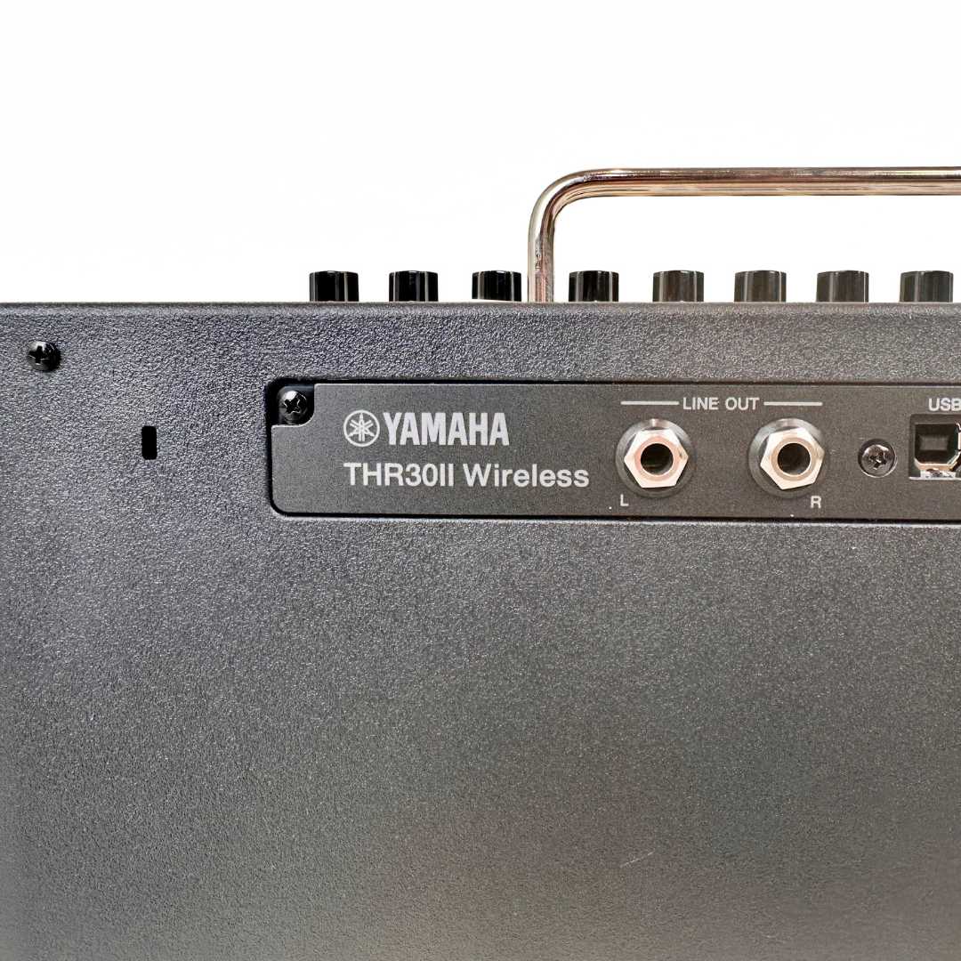 Yamaha THR30II Wireless Guitar Combo Amplifier + Line 6 G10TII Relay Wireless Bug