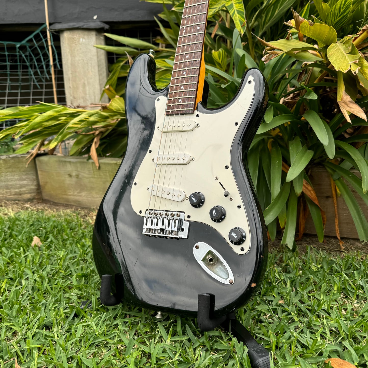 Mad Axe Strat Style Guitar