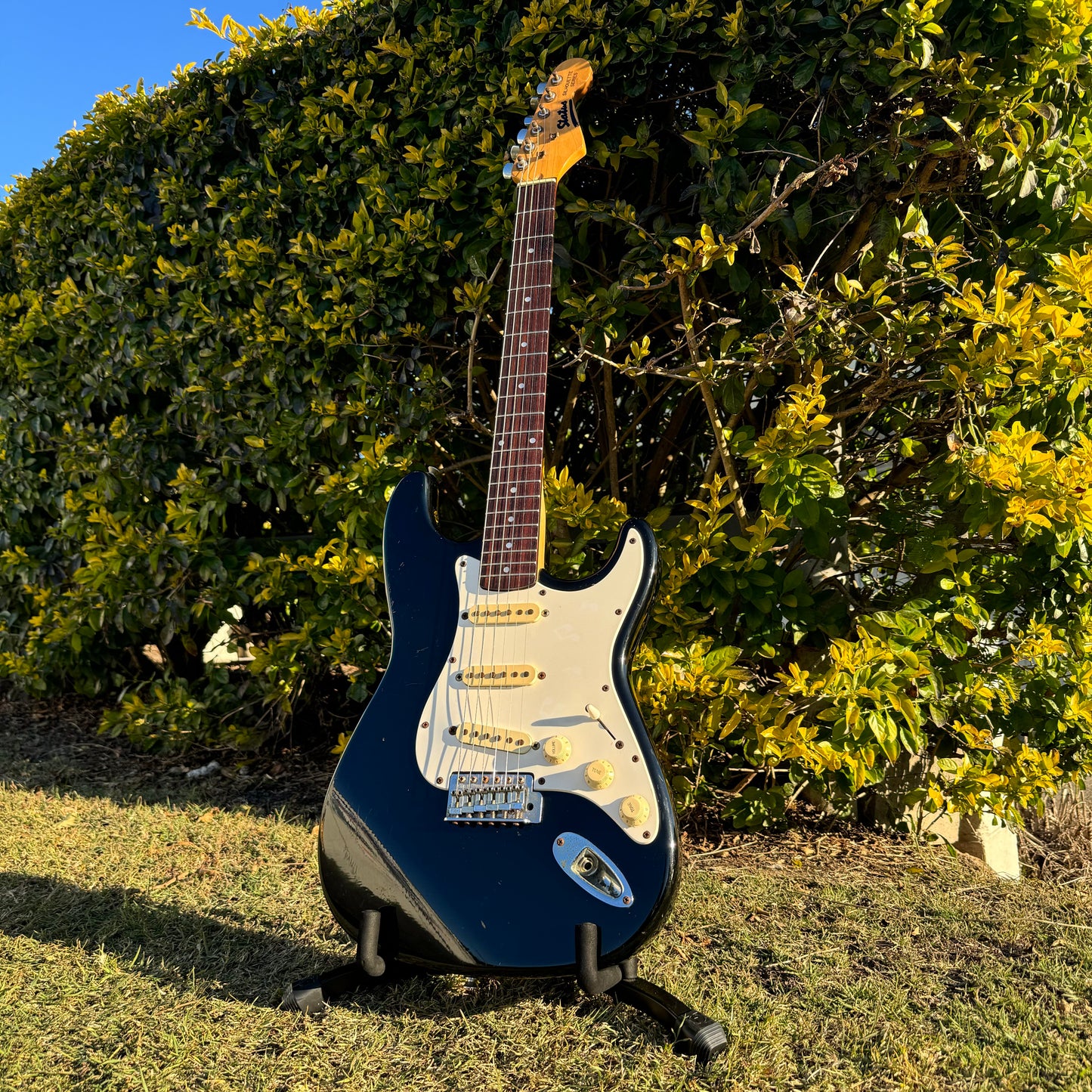 Status Silhouette Strat Style Guitar