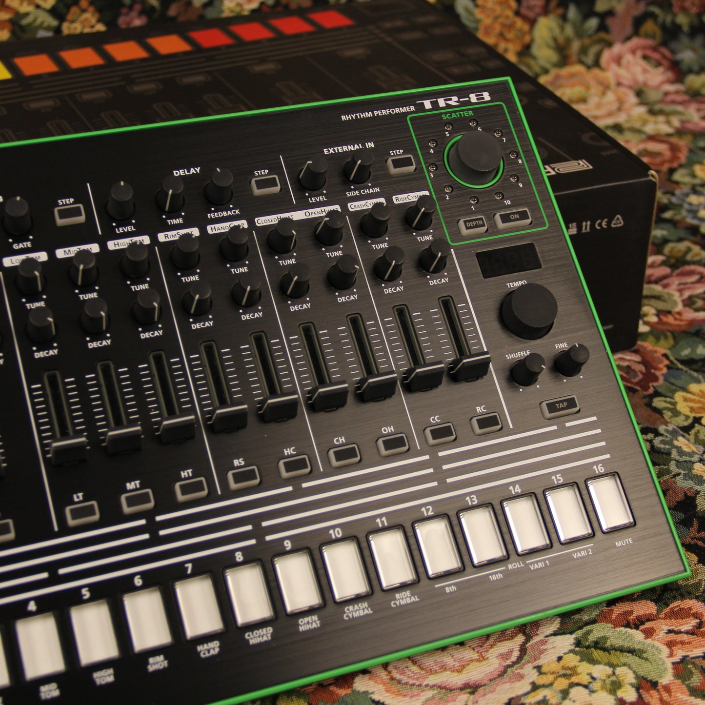 Roland TR-8 Rhythm Performer