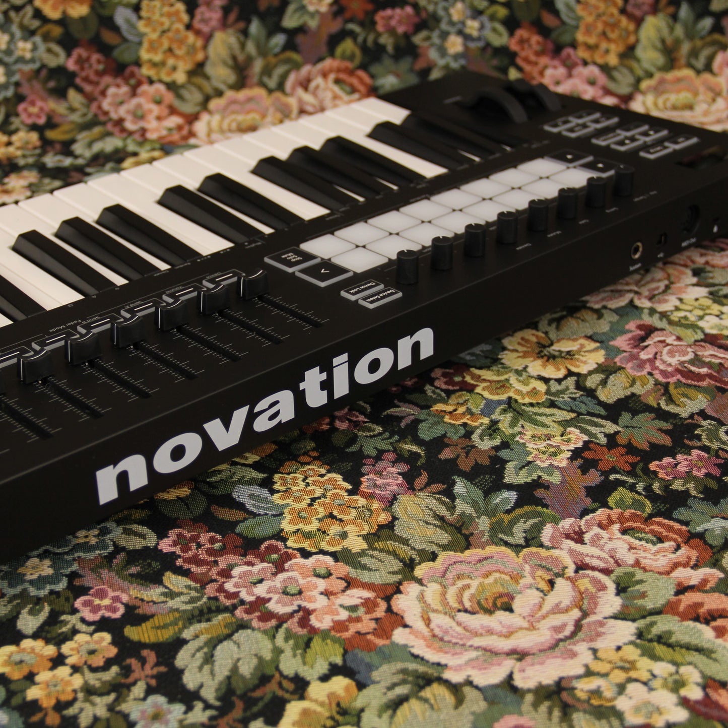 Novation Launchkey 49 MK3