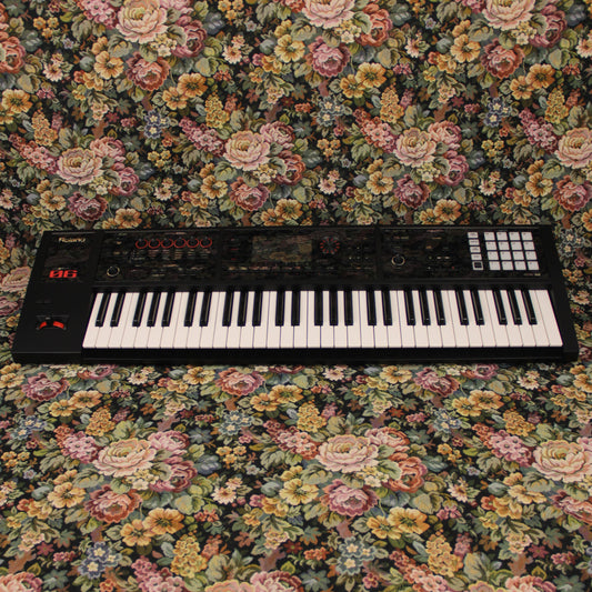 Roland FA-06 Music Workstation