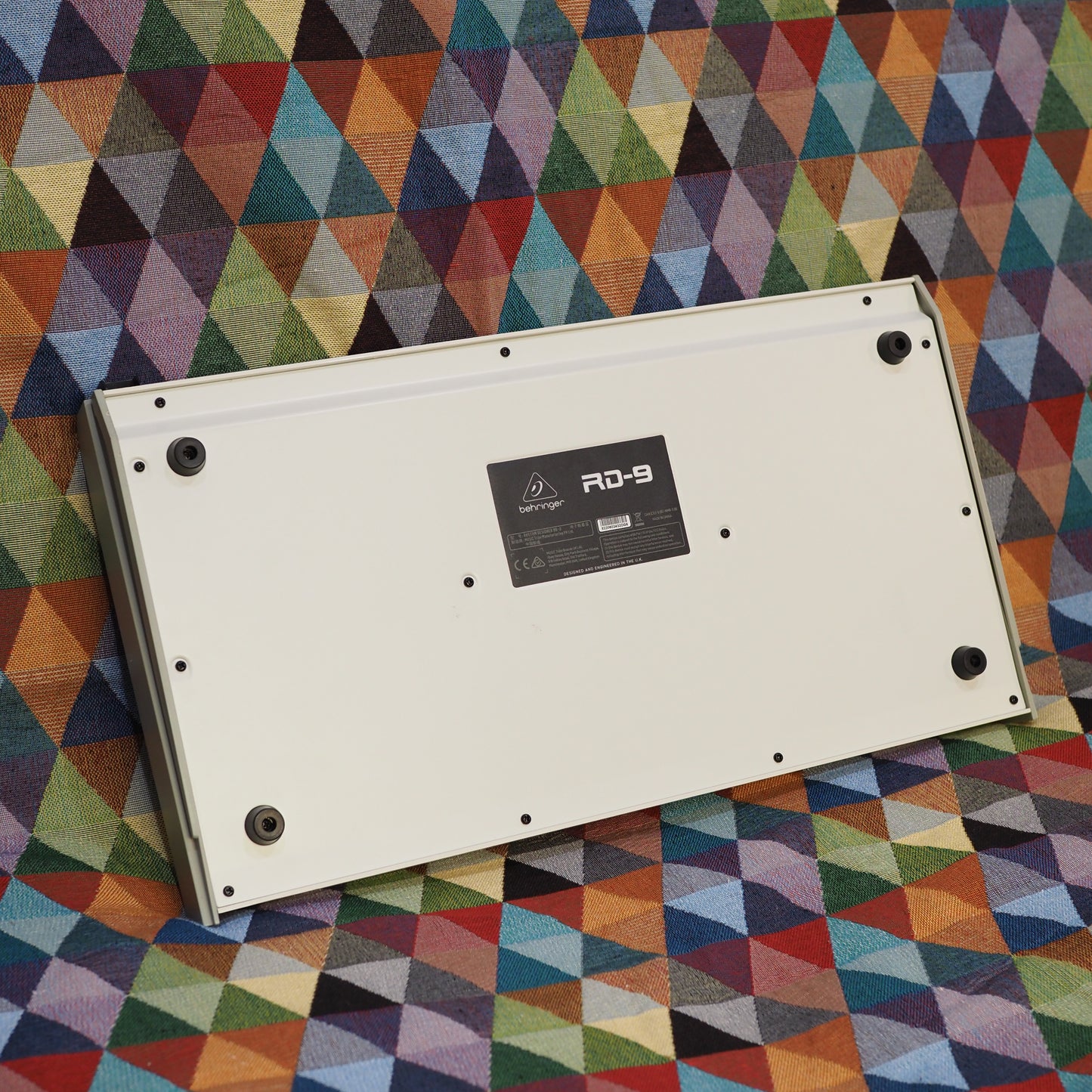 Behringer RD-9 Rhythm Designer Analogue/Digital Drum Machine