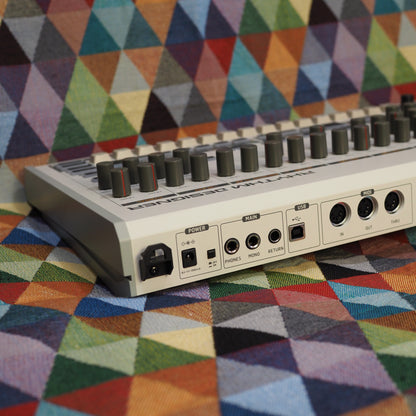 Behringer RD-9 Rhythm Designer Analogue/Digital Drum Machine