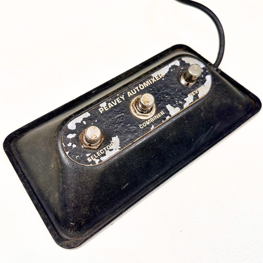 Peavey Renown 400 2x12“ Solid-State Guitar Combo Amplifier