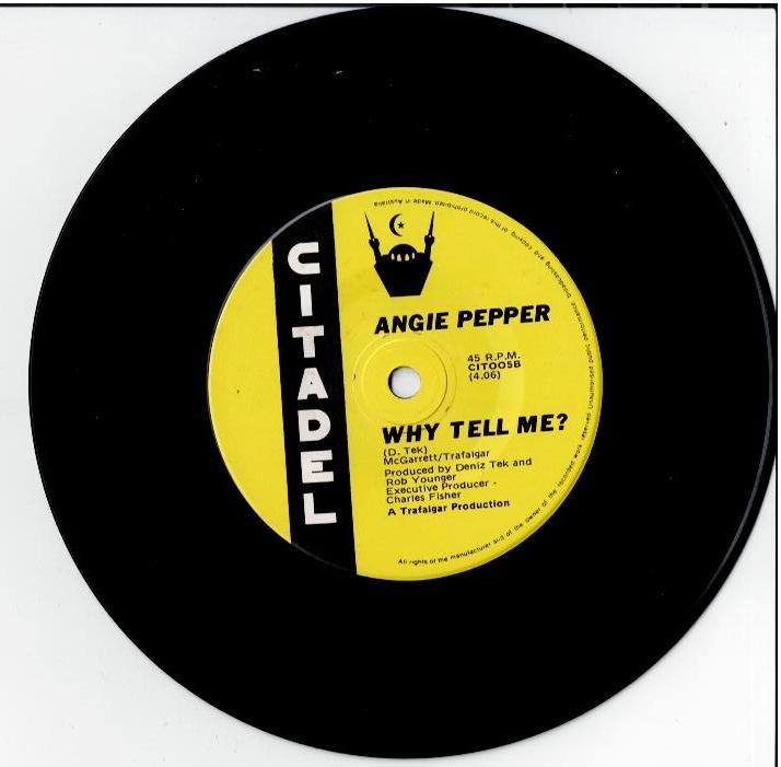 Angie Pepper - Frozen World (Vinyl, 7", 45 RPM, Single)