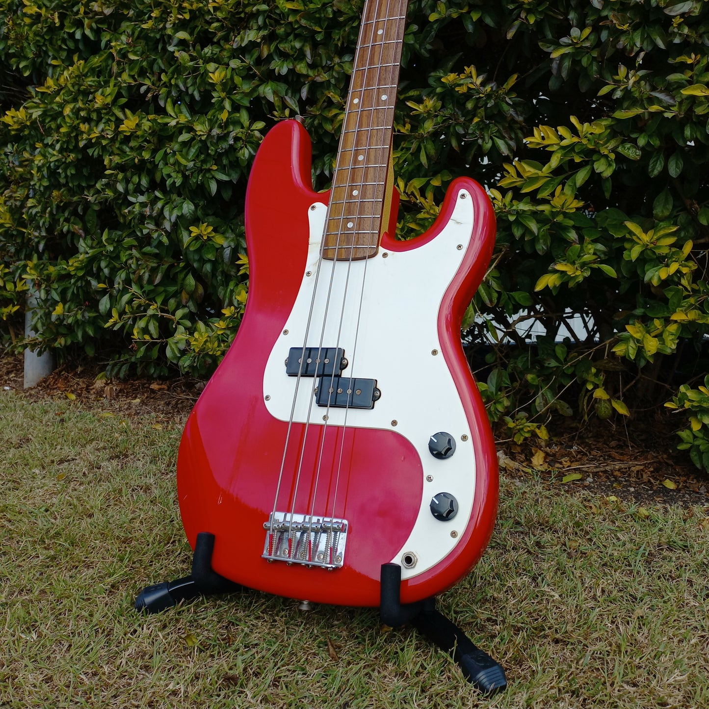 Squier Precision Bass - Red