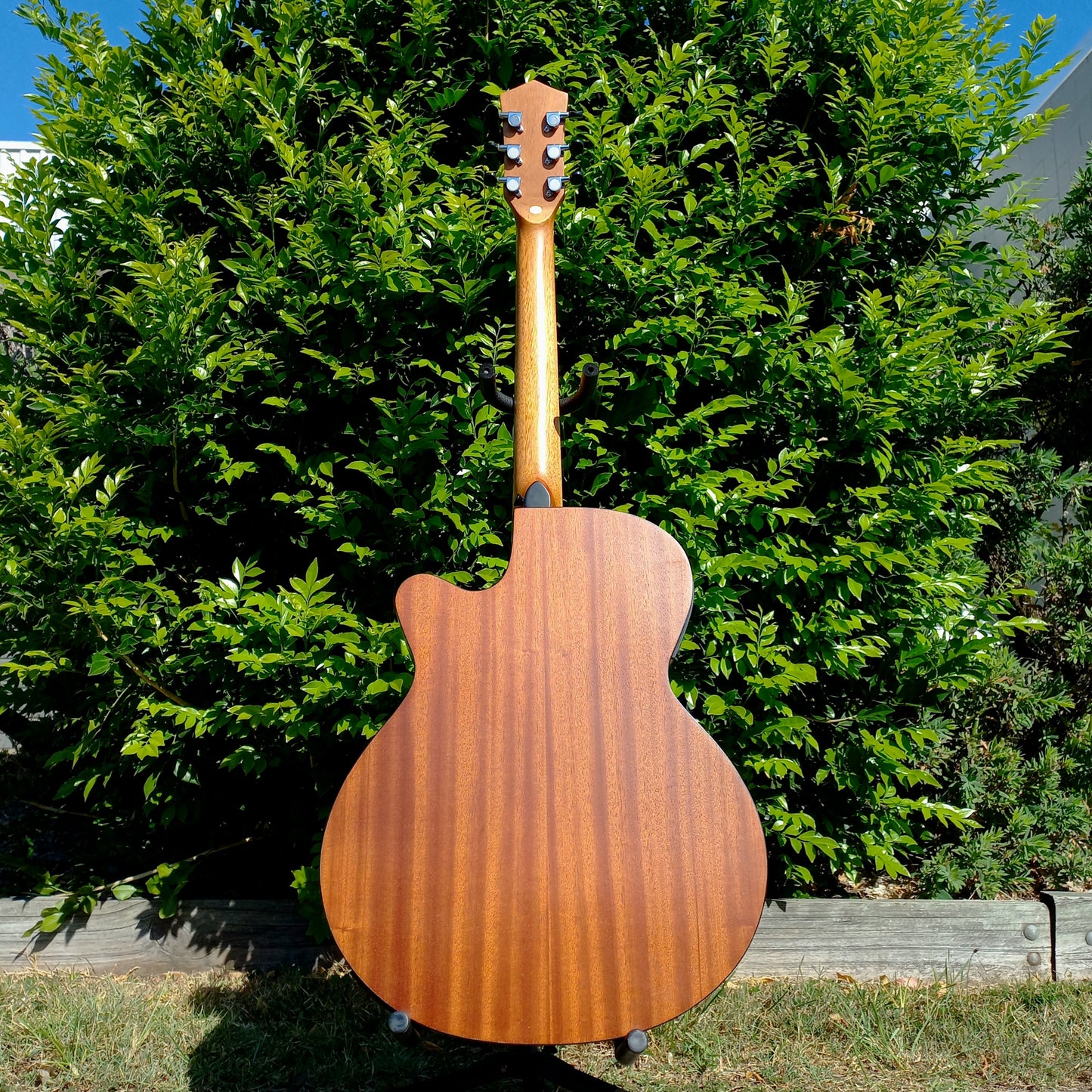 Tribute TRI-75CE Acoustic Electric