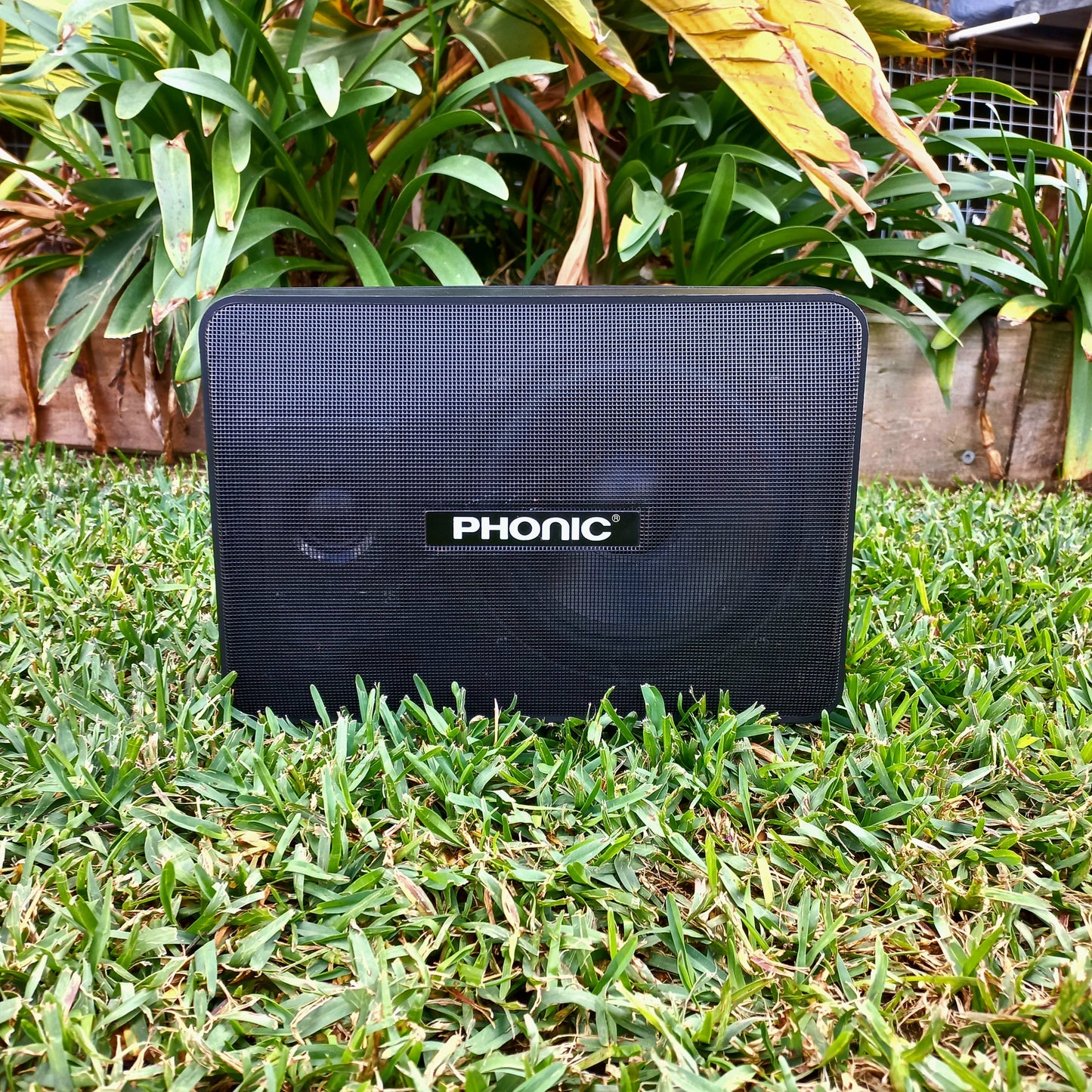 PHONIC SE p207 Powered Compact Monitor Speaker