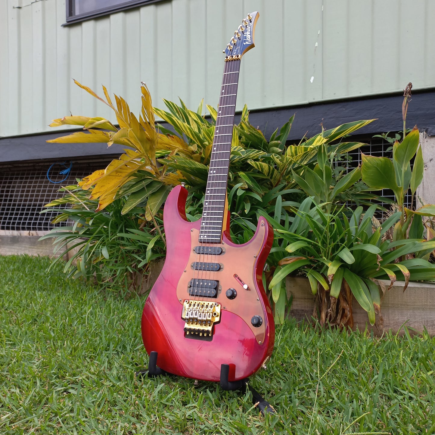 Washburn MG-70 Mercury Series - Red