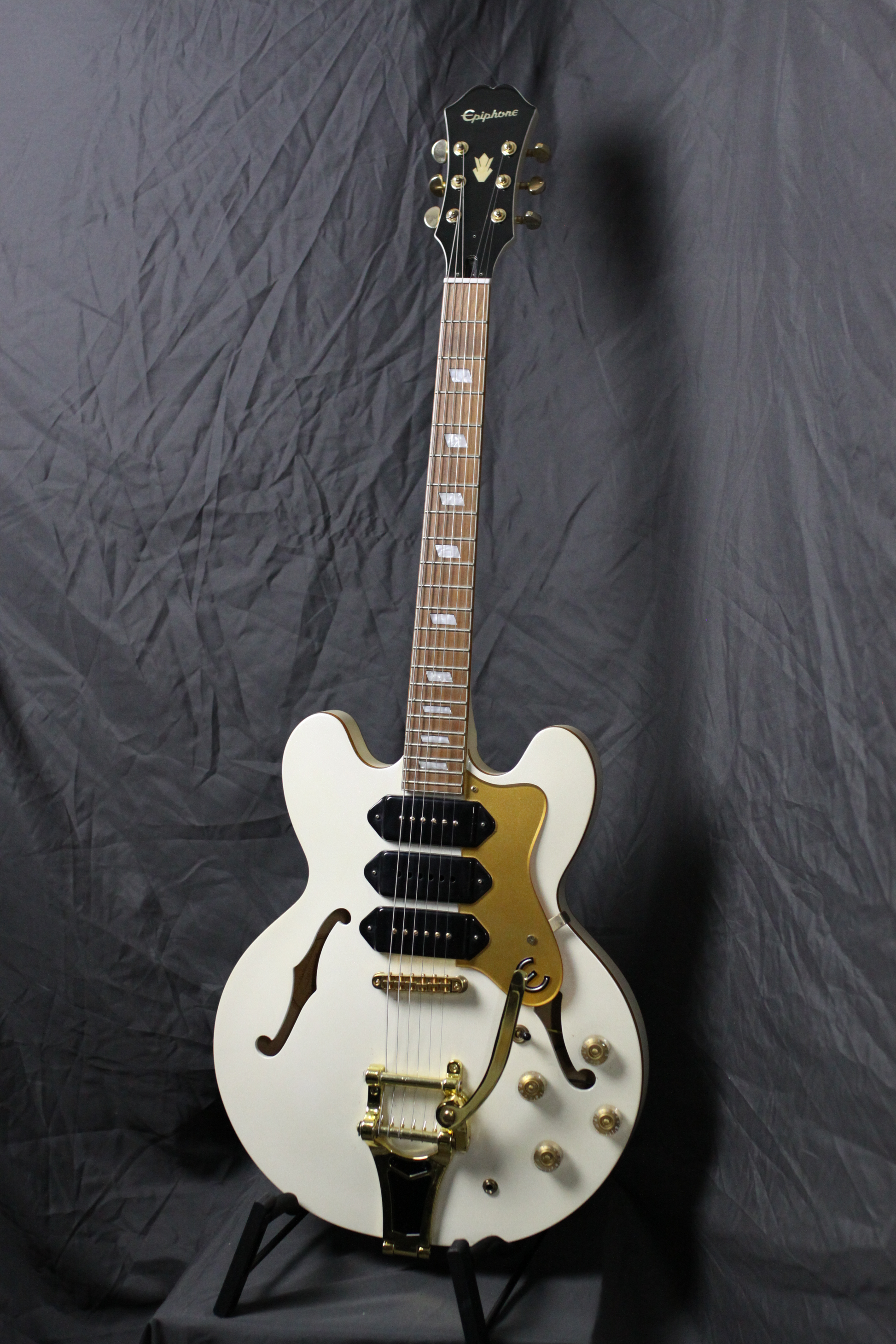 Epiphone limited edition riviera online custom electric guitar